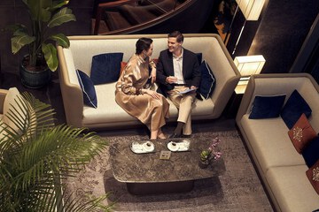 Lobby lounge