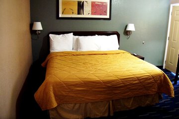Room 11 of 14