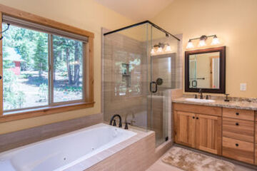 Deep Soaking Bathtub