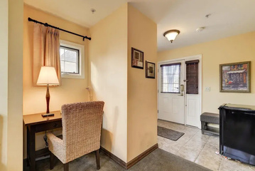 hotel_rooms