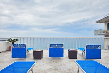 Sundeck