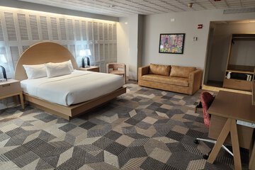 Room 14 of 22