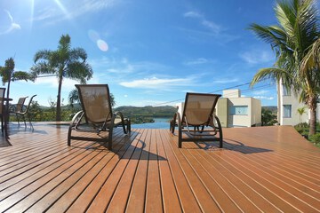 Sundeck