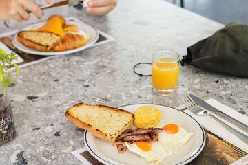 Breakfast meal