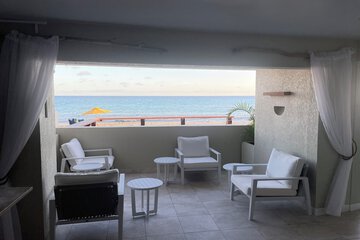 Beach bar