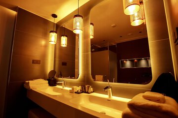 Bathroom shower