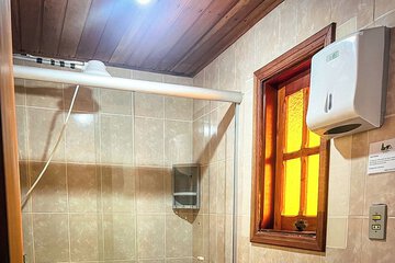 Bathroom shower