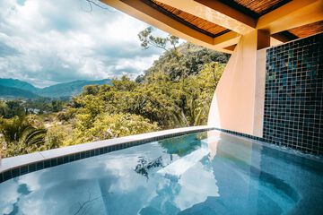 Private pool