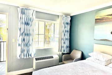 Room 32 of 44