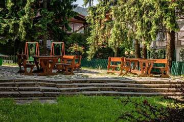 Children's play area - outdoor