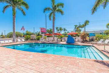 Hibiscus Suites Gateway to Siesta Key