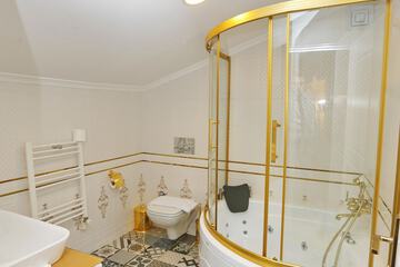 Jetted tub