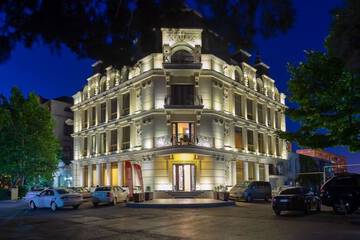 Front of property - evening/night