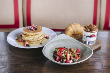 Breakfast/Coffee Service 73 of 85