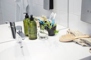Bathroom amenities