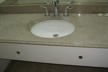 Bathroom sink
