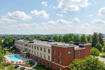 Holiday Inn Express & Suites Bethlehem Arpt-Allentown Area