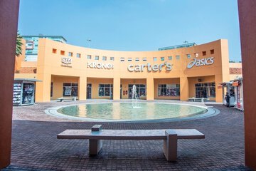Shopping mall