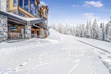 Skiing
