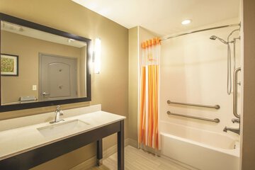 Room 21 of 29