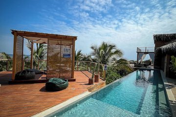 Infinity pool