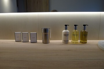 Bathroom amenities