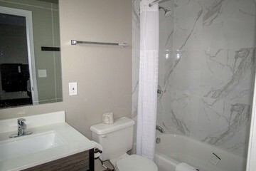 Room 18 of 37
