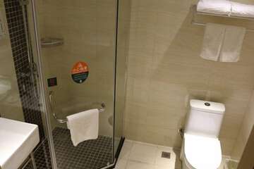 Bathroom shower