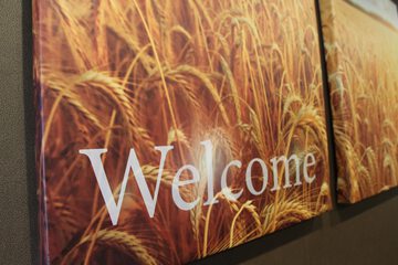 Check-in/check-out kiosk