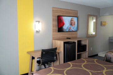 Super 8 by Wyndham Antioch / Nashville South East