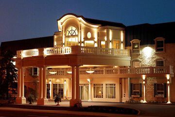 Chateau Louis Hotel & Conference Centre