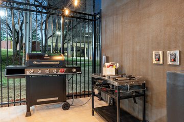 BBQ/picnic area