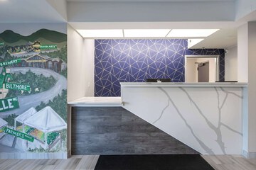 Hotel Interior 9 of 37