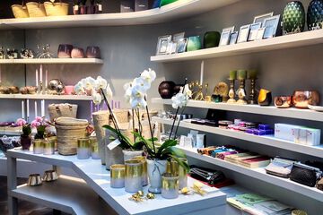 Gift shop