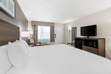 Room 30 of 69