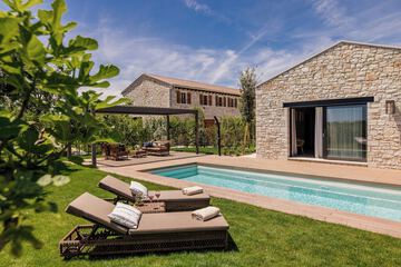 Private pool