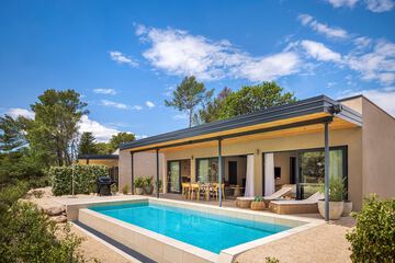 Private pool
