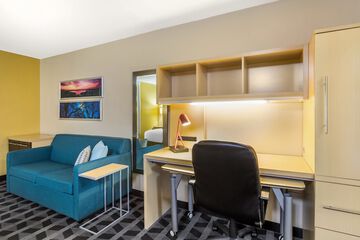 Room 26 of 40