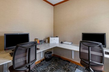 Business Center 30 of 30