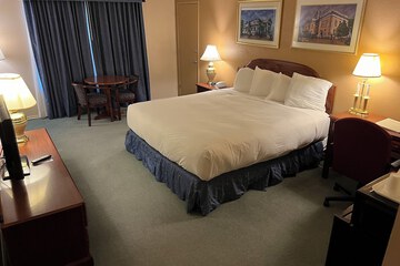 Room 10 of 26