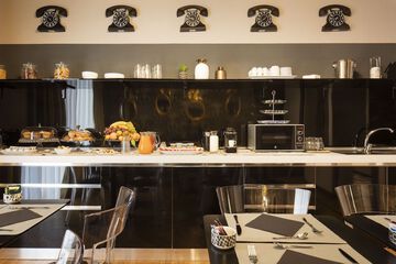 Coffee shop