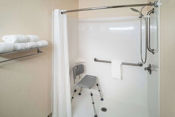 Room 9 of 15