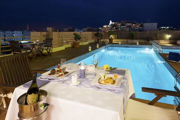 Rooftop pool
