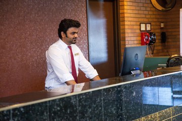 Check-in/check-out kiosk