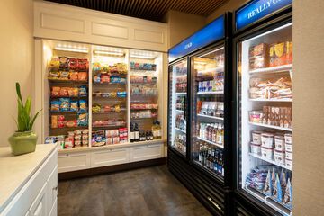 Snack bar