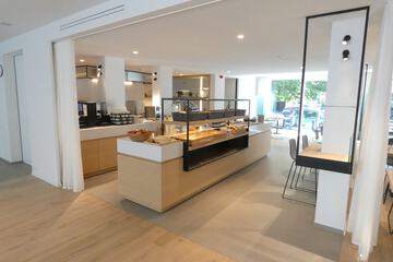 Breakfast area