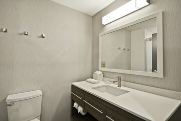 Room 26 of 40
