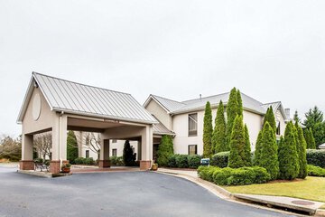 Quality Inn & Suites