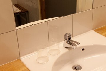 Bathroom sink