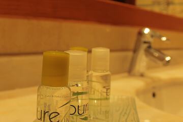 Bathroom amenities